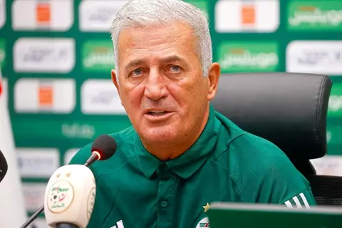 مدرب الجزائر: الفوز في أمم أفريقيا ليس سهلًا.. ونحن مجبرون على إسعاد جماهيرنا 